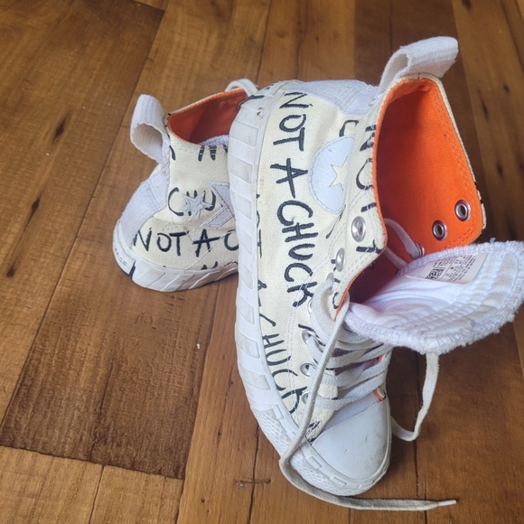 Converse - Picture 6 of 11